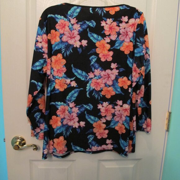 Lascana Flowery 3/4 sleeve Top Large - Picture 2 of 4